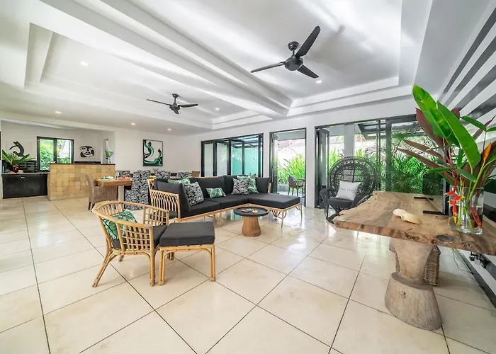 Ocean Two 4br Family Retreat Oberoi Villa Seminyak